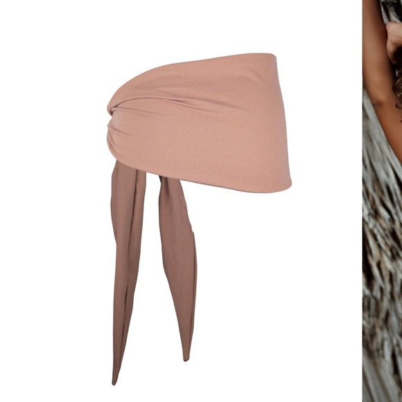 Elegant Pink Bikini Set - Picture 11 of 12